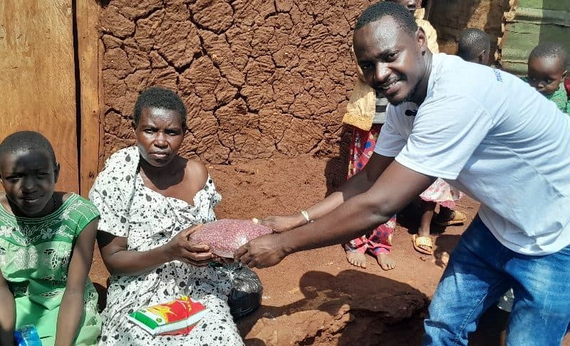 Donation of food items to 17 families of Masese 3 slum, Jinja City